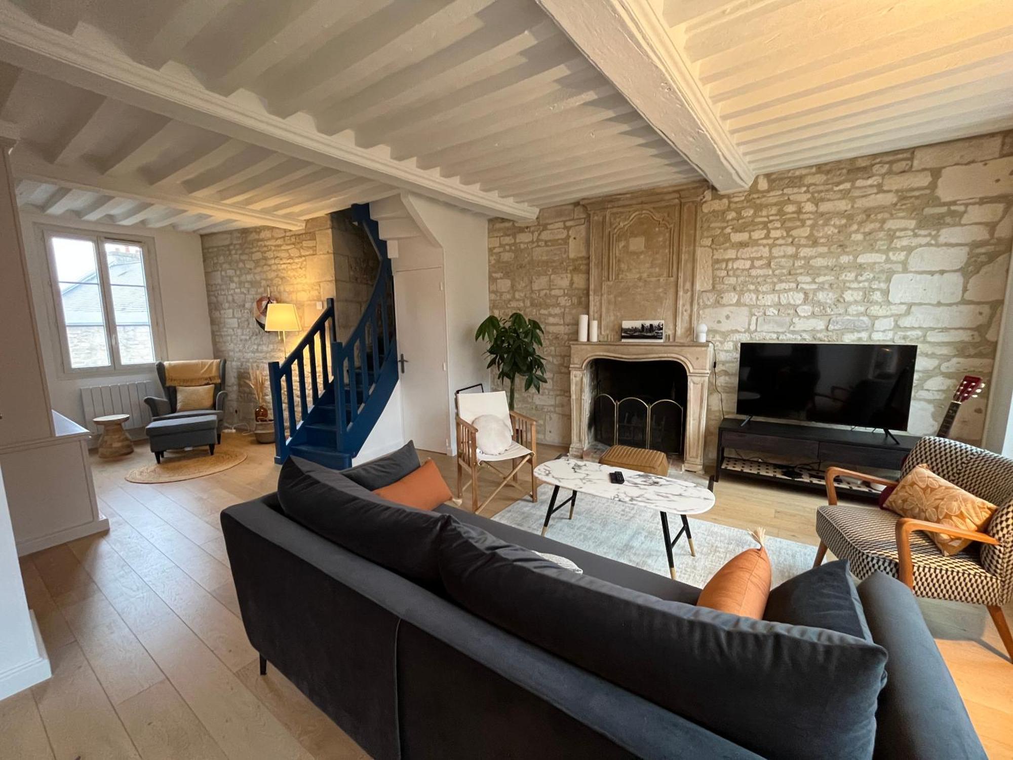 Triplex Hypercentre Dans Securisee Avec Camera Caen