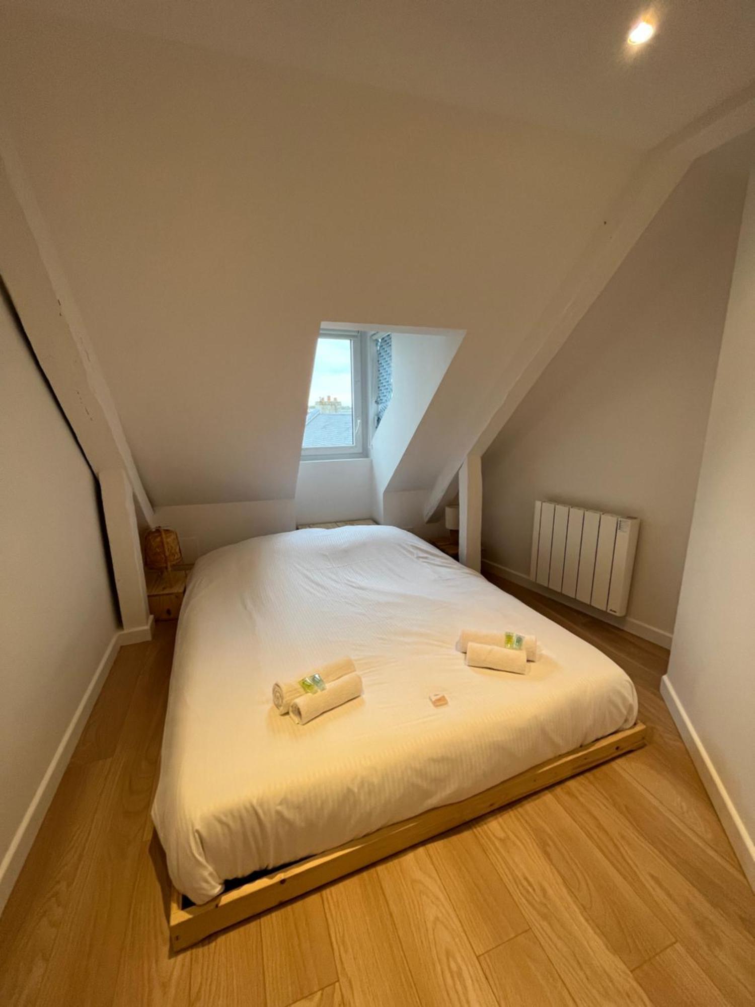 Triplex Hypercentre Dans Securisee Avec Camera *