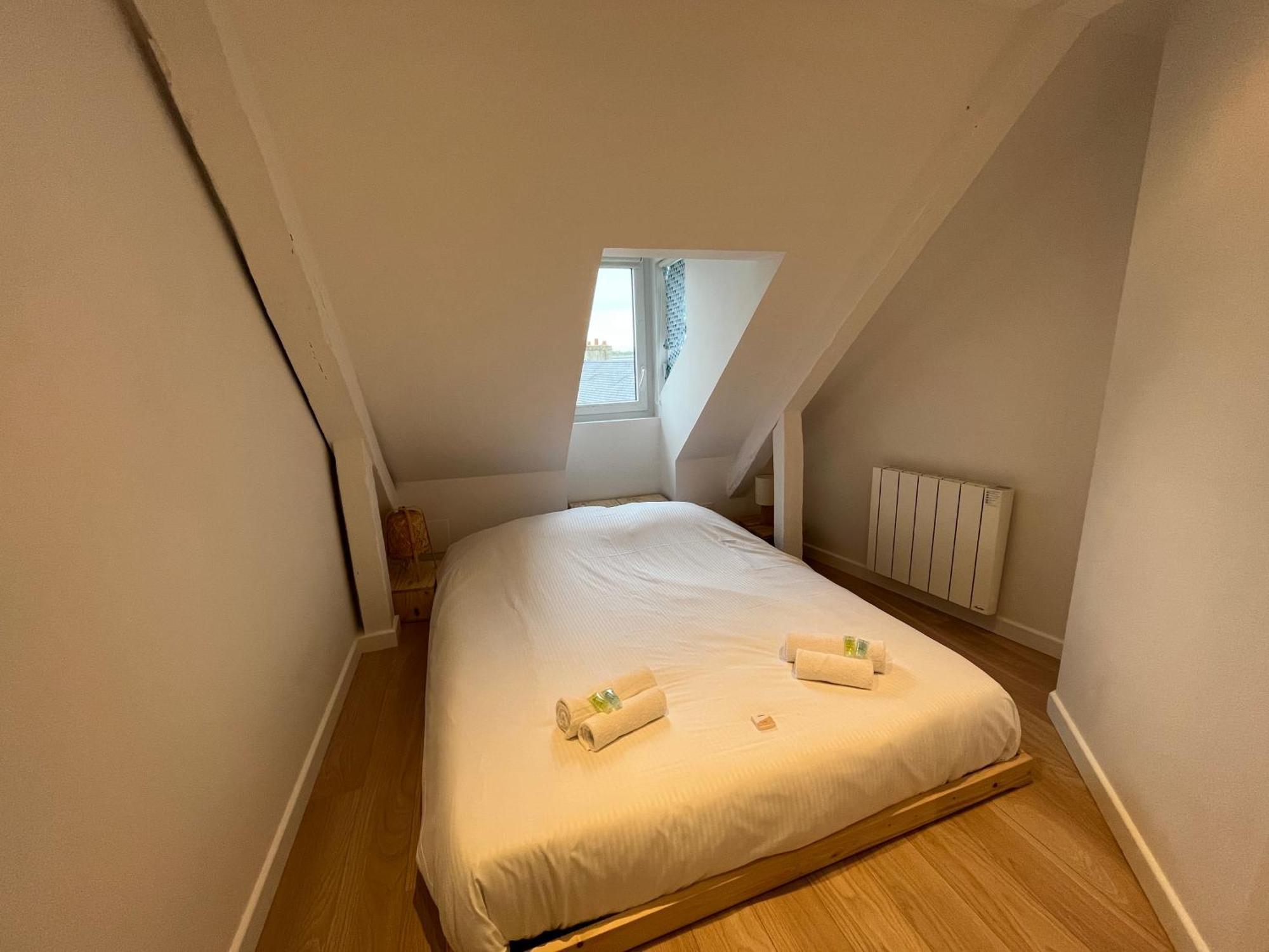Triplex Hypercentre Dans Securisee Avec Camera