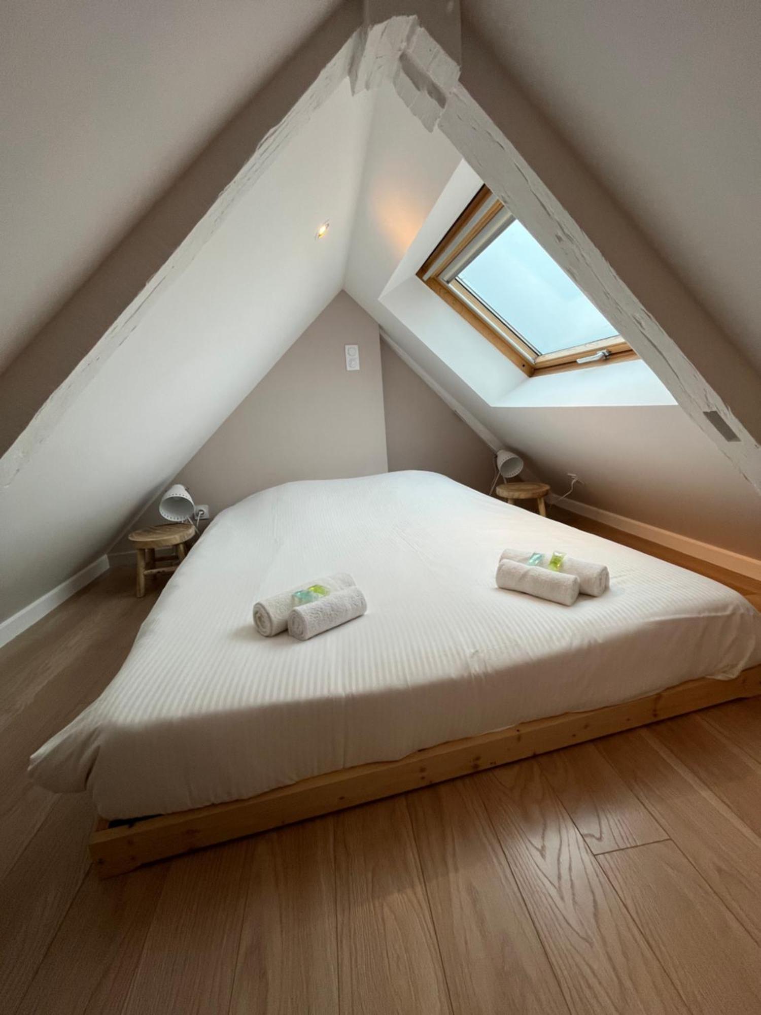 Triplex Hypercentre Dans Securisee Avec Camera *